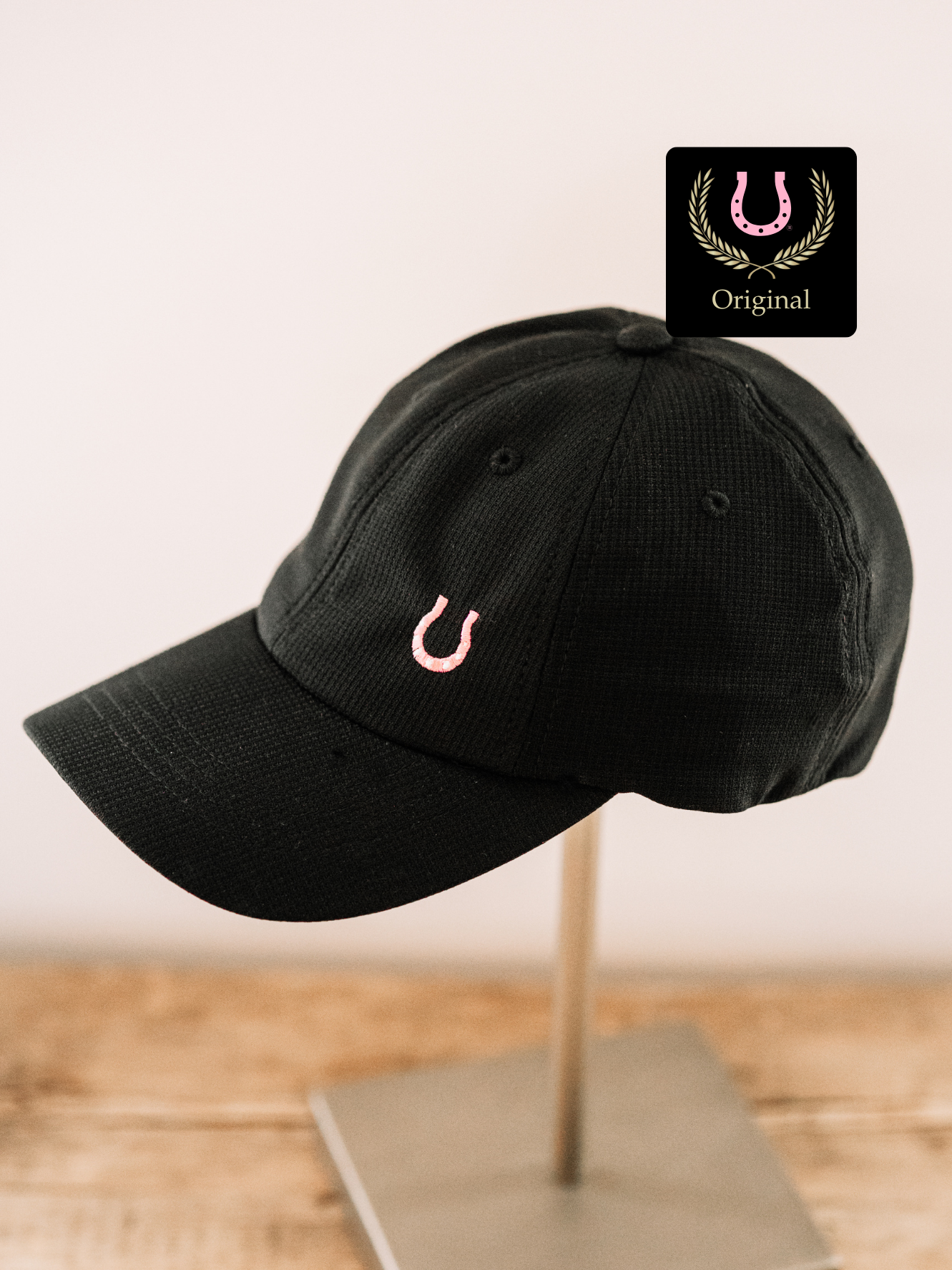 Lucky Horseshoe Hat (Black)