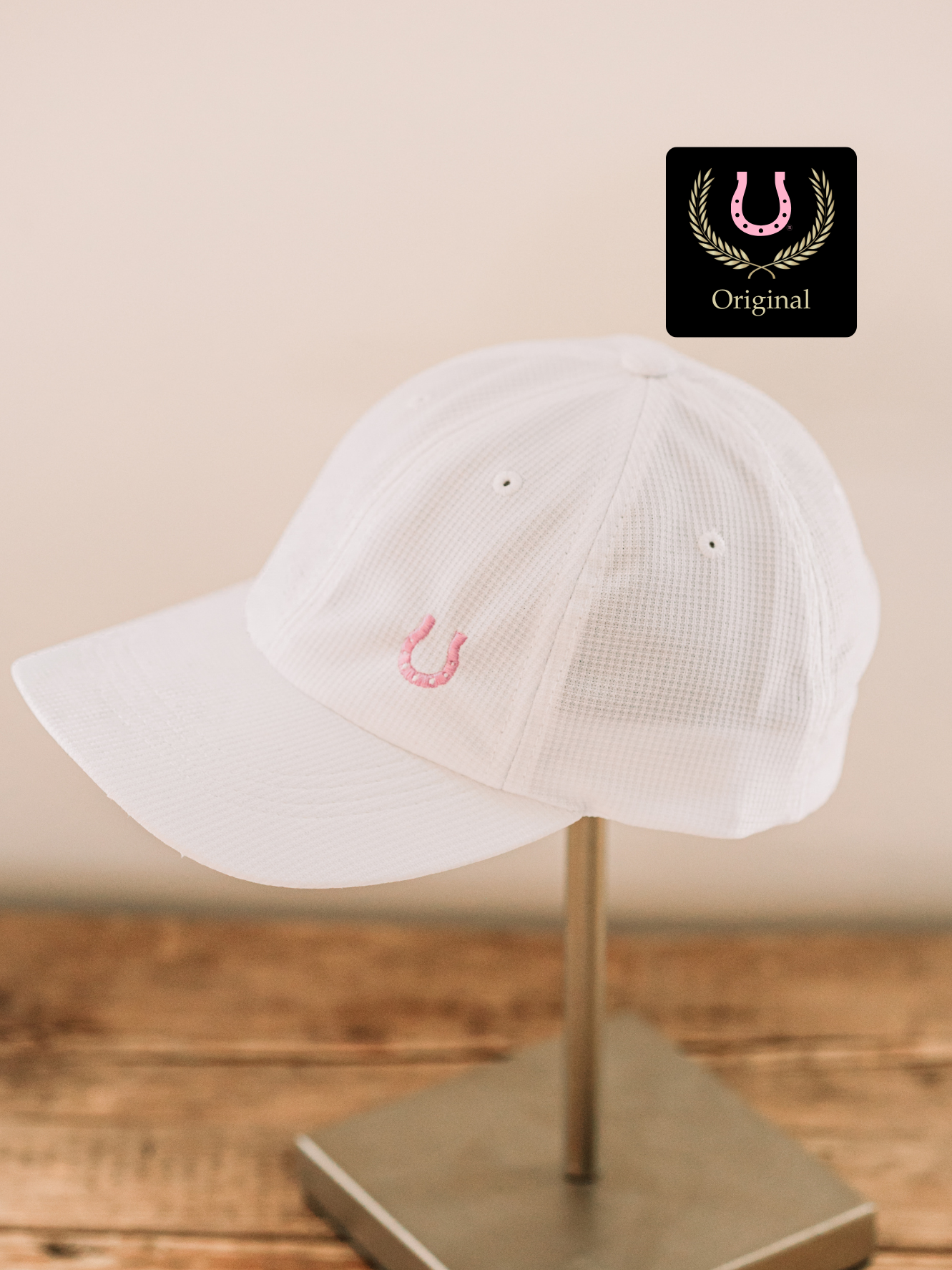 Lucky Horseshoe Hat (White)