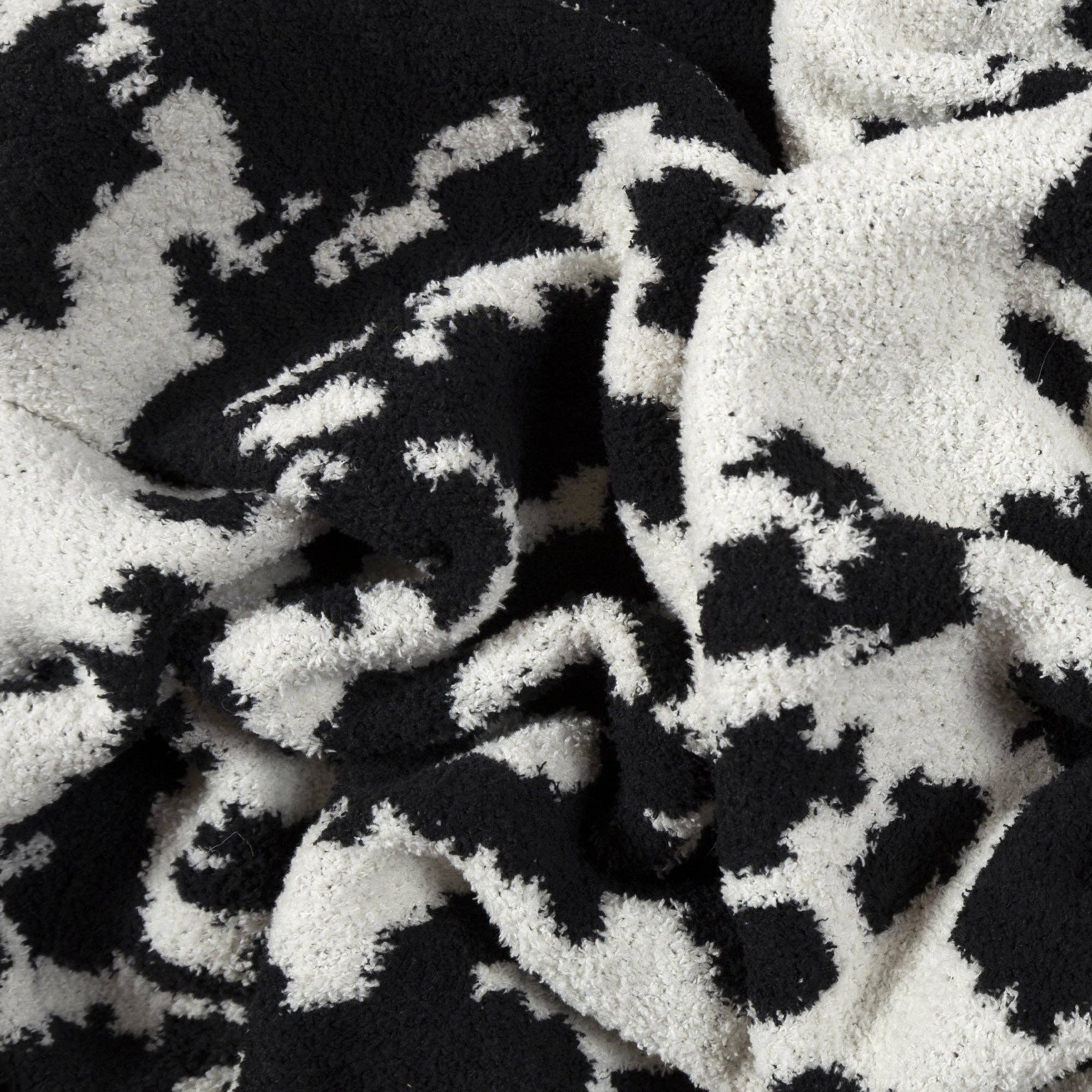 Wrangler Cowhide Stretchy Throw Blanket