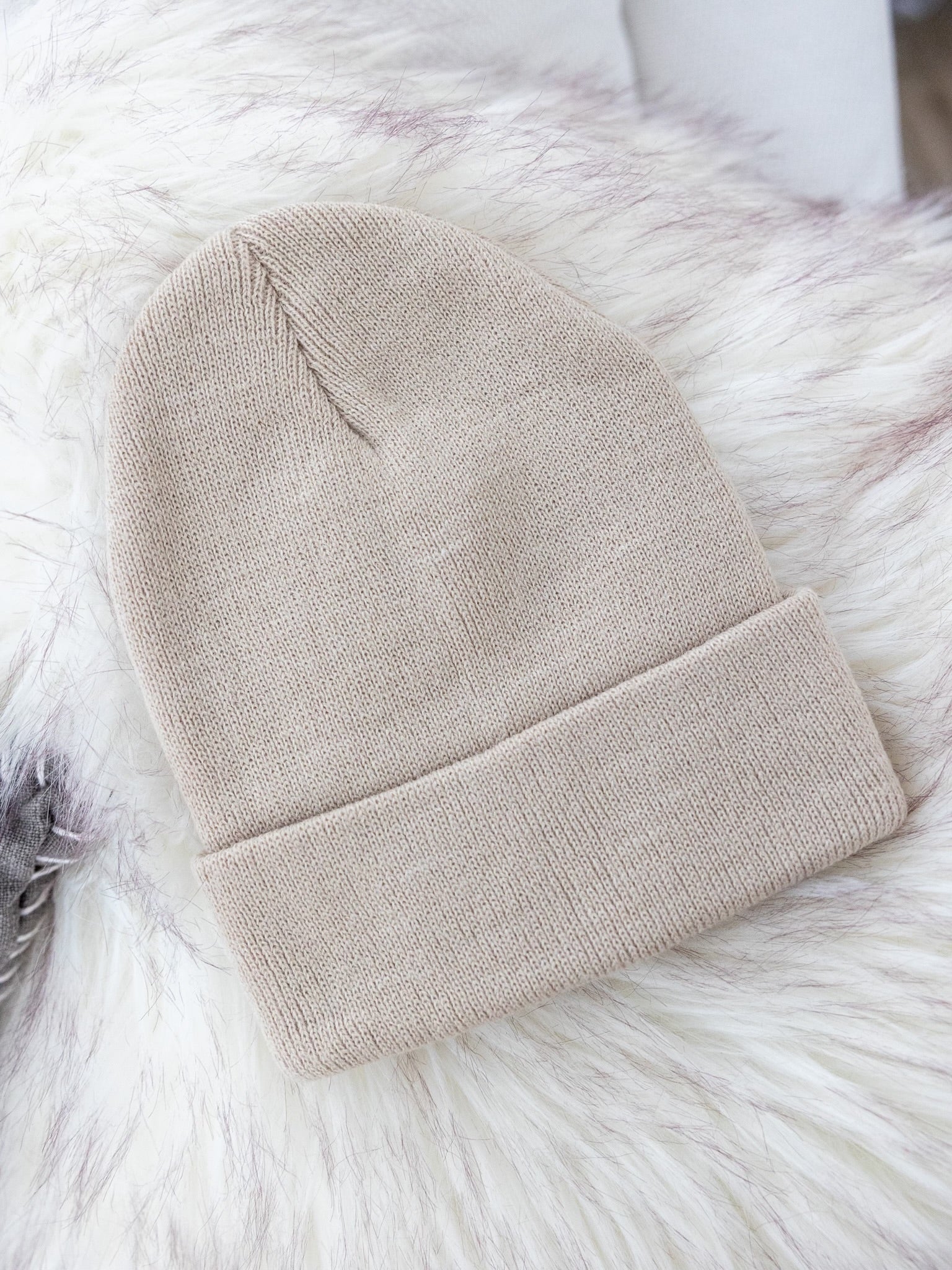 White Foal Beanie (Kids)