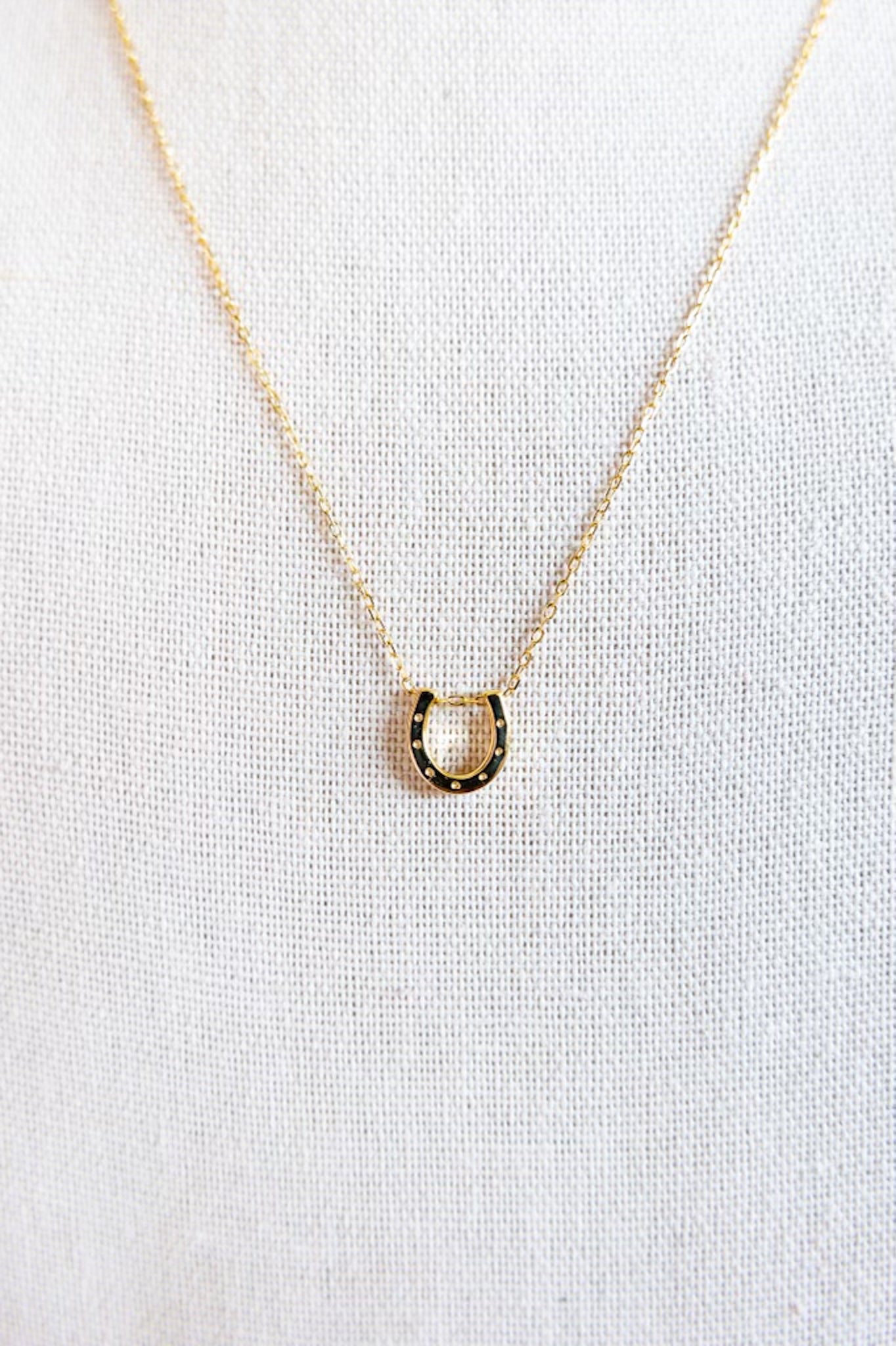 lucky horseshoe necklace