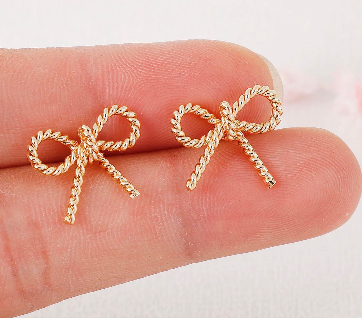 Lasso Bow Earrings