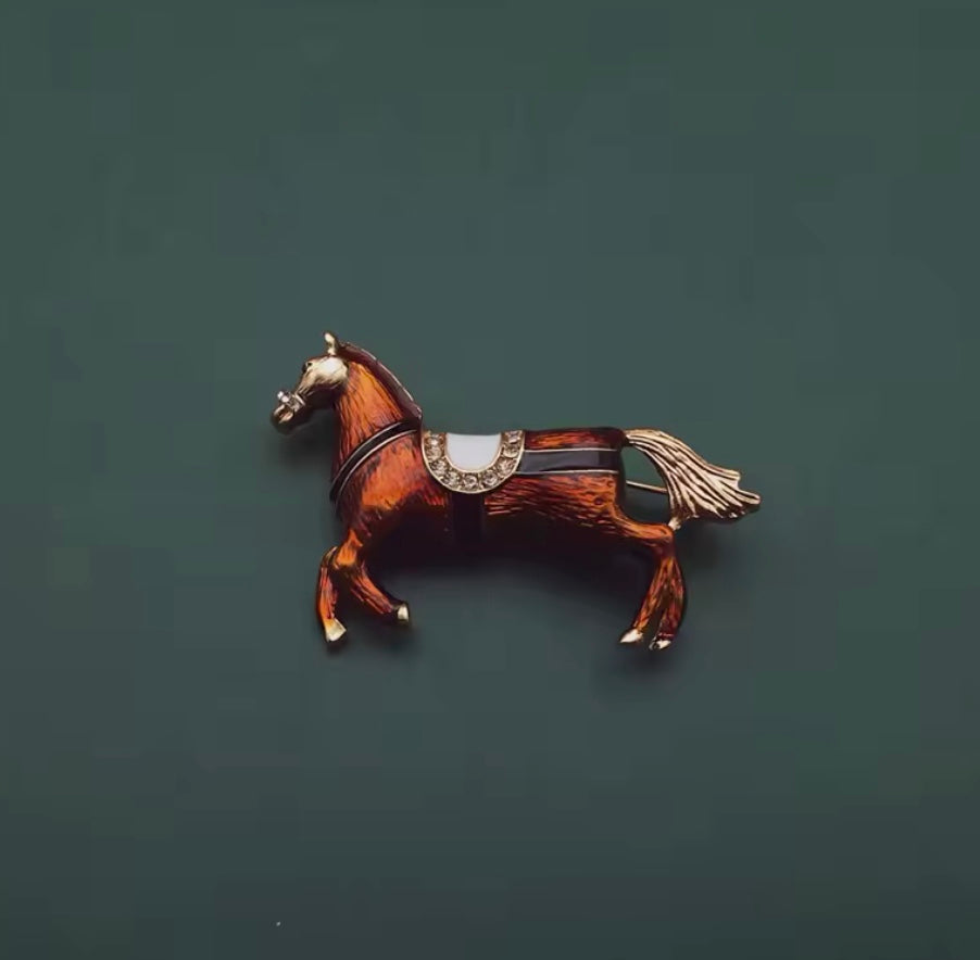 Bridle Up Brooch