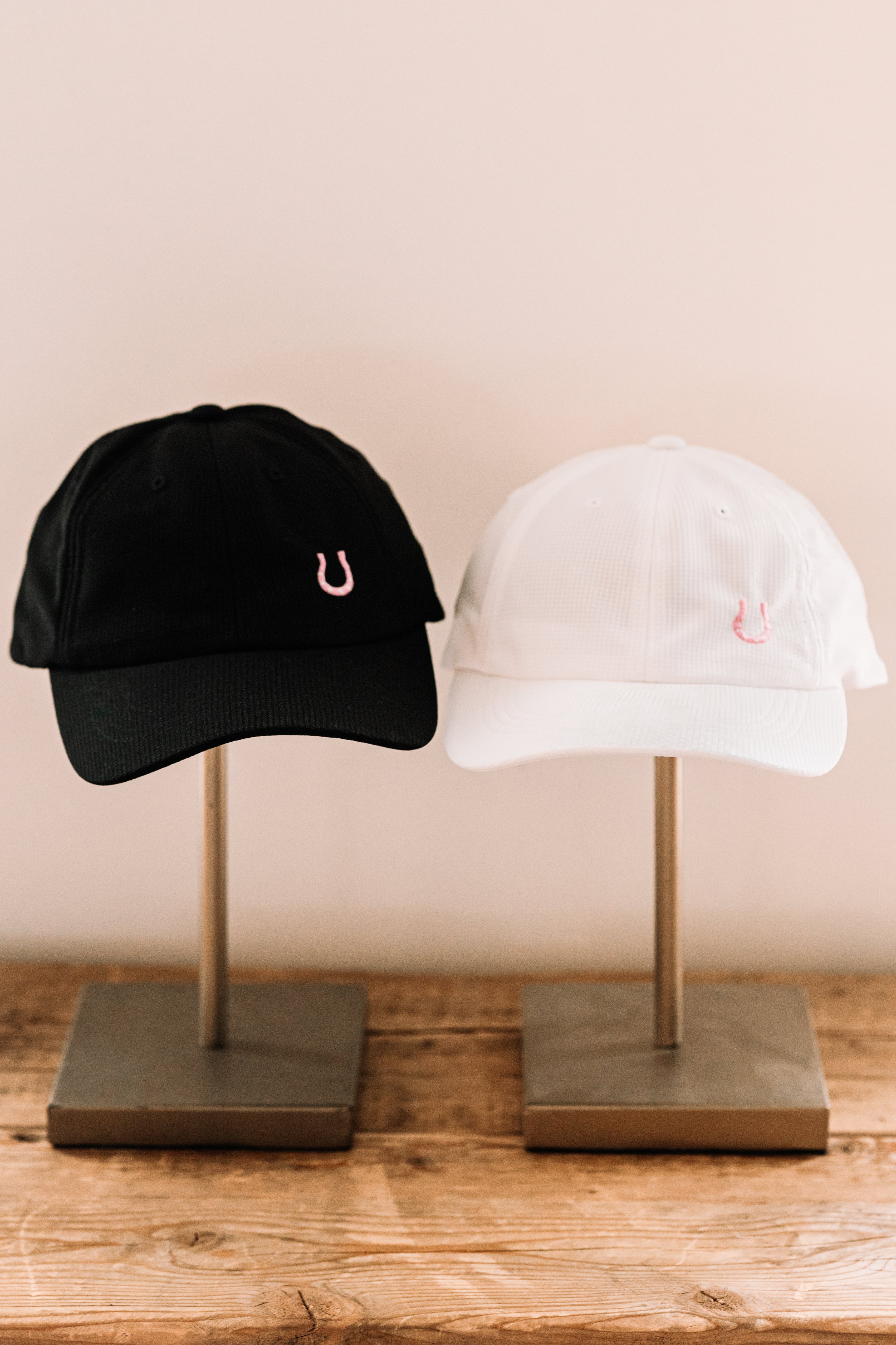 Lucky Horseshoe Hat (White)