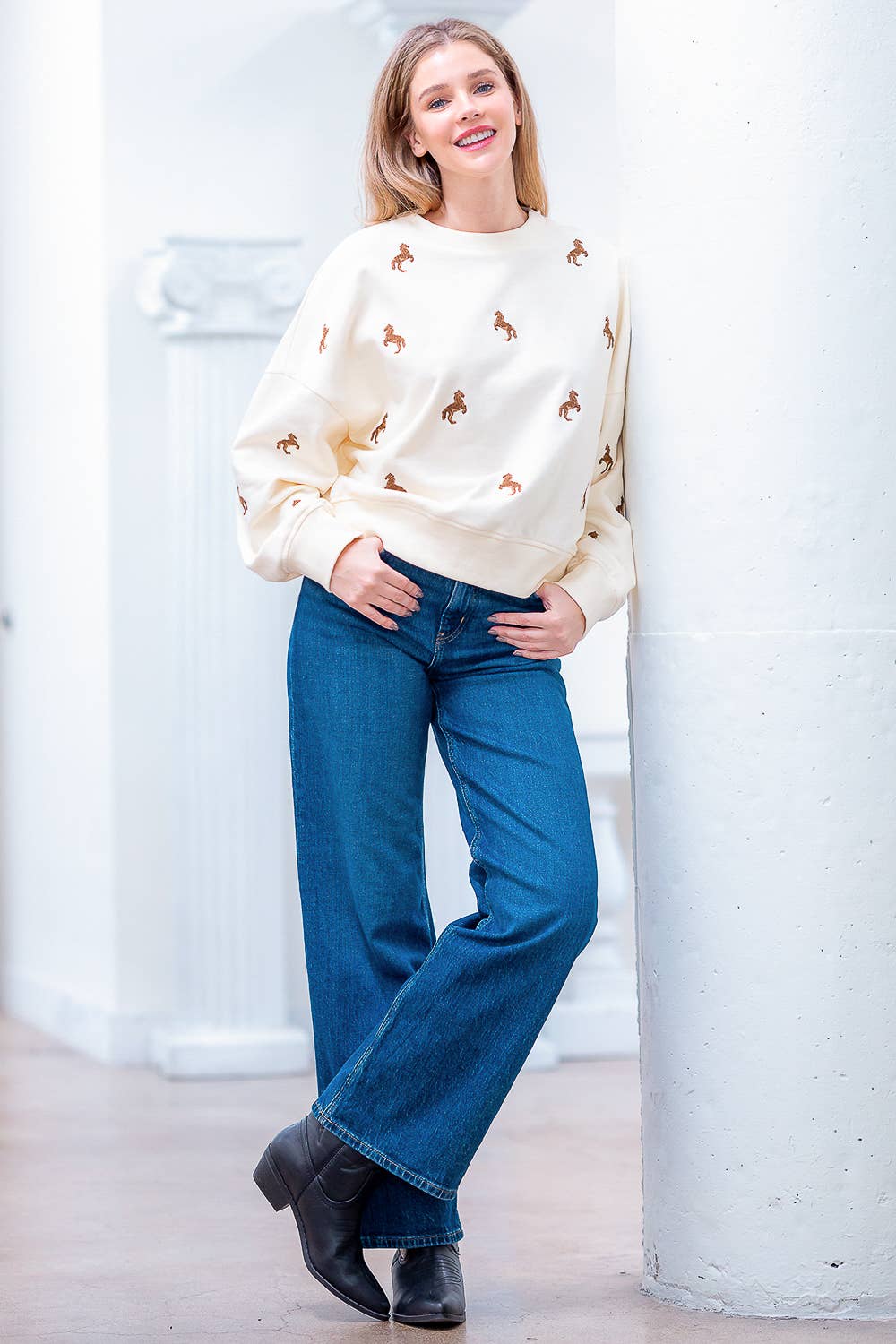 crewneck horse embroidery sweatshirt