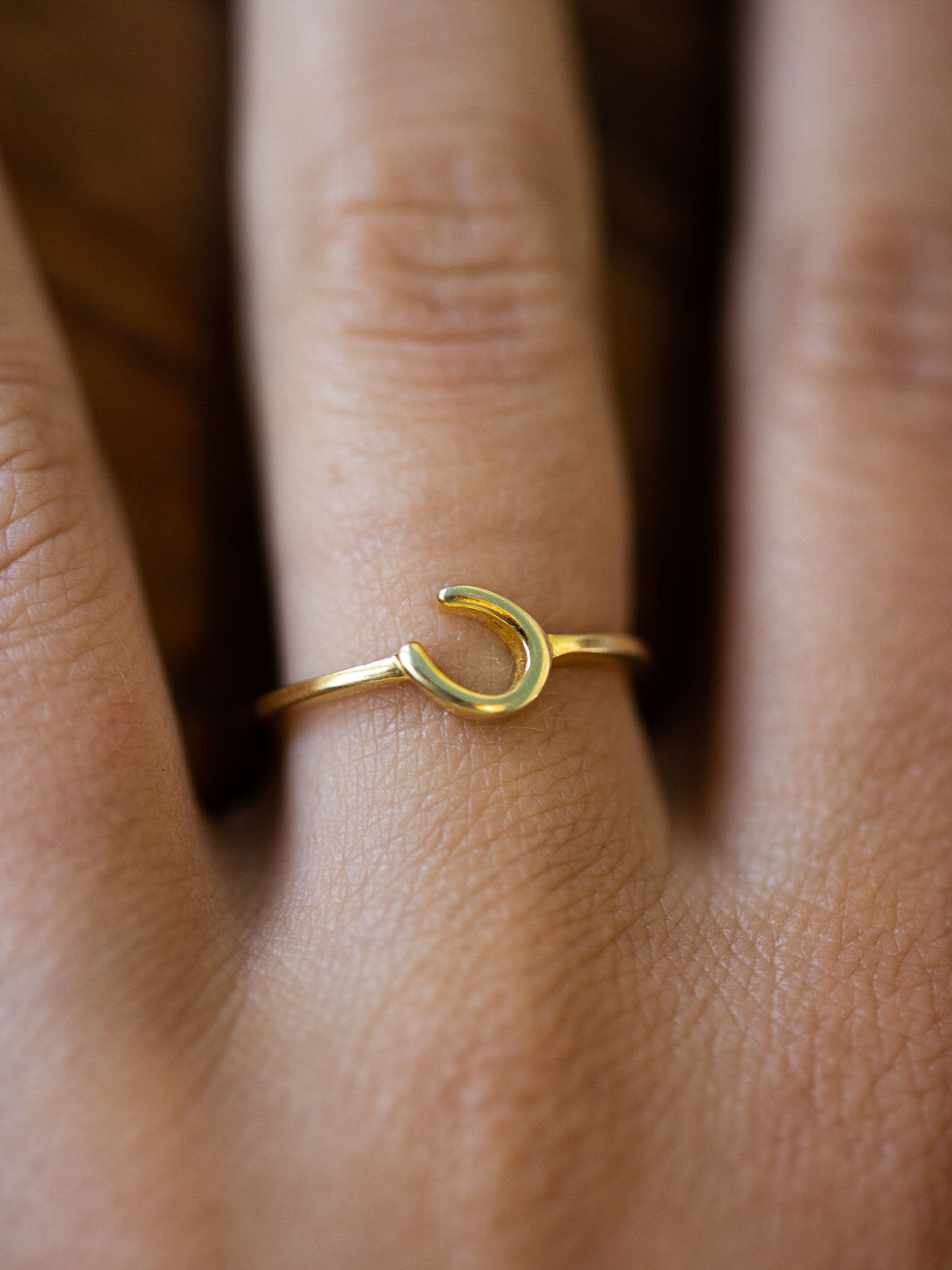 angled horseshoe ring