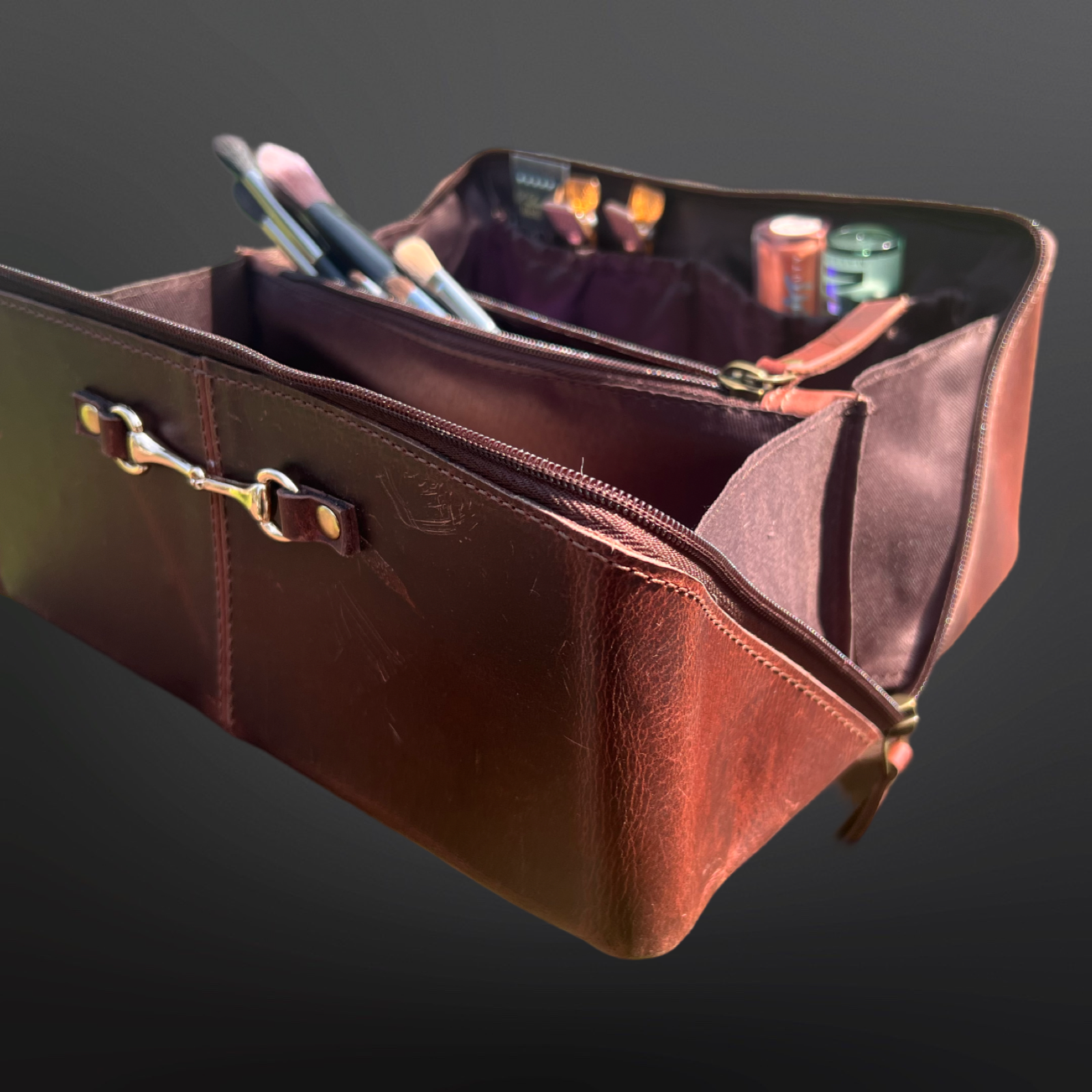 Equestrian Leather Toiletry Bag