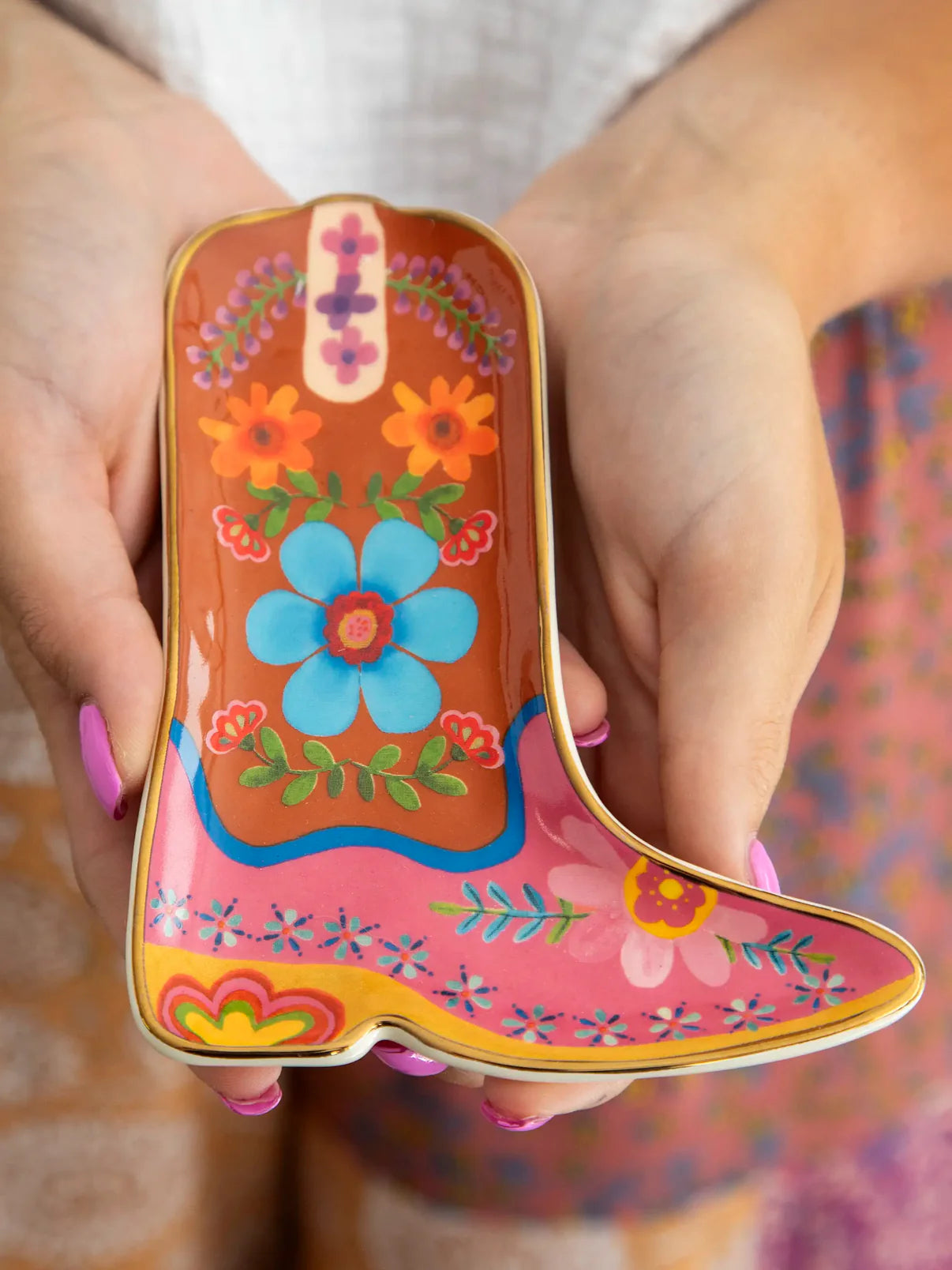 artsy boot dish