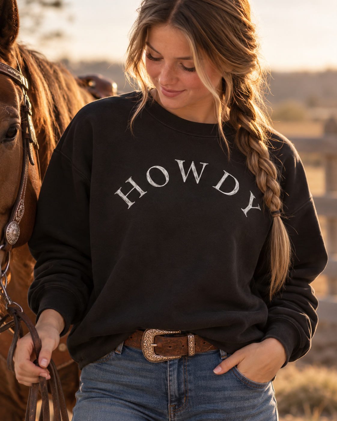 Howdy Sweatshirt in Vintage Black