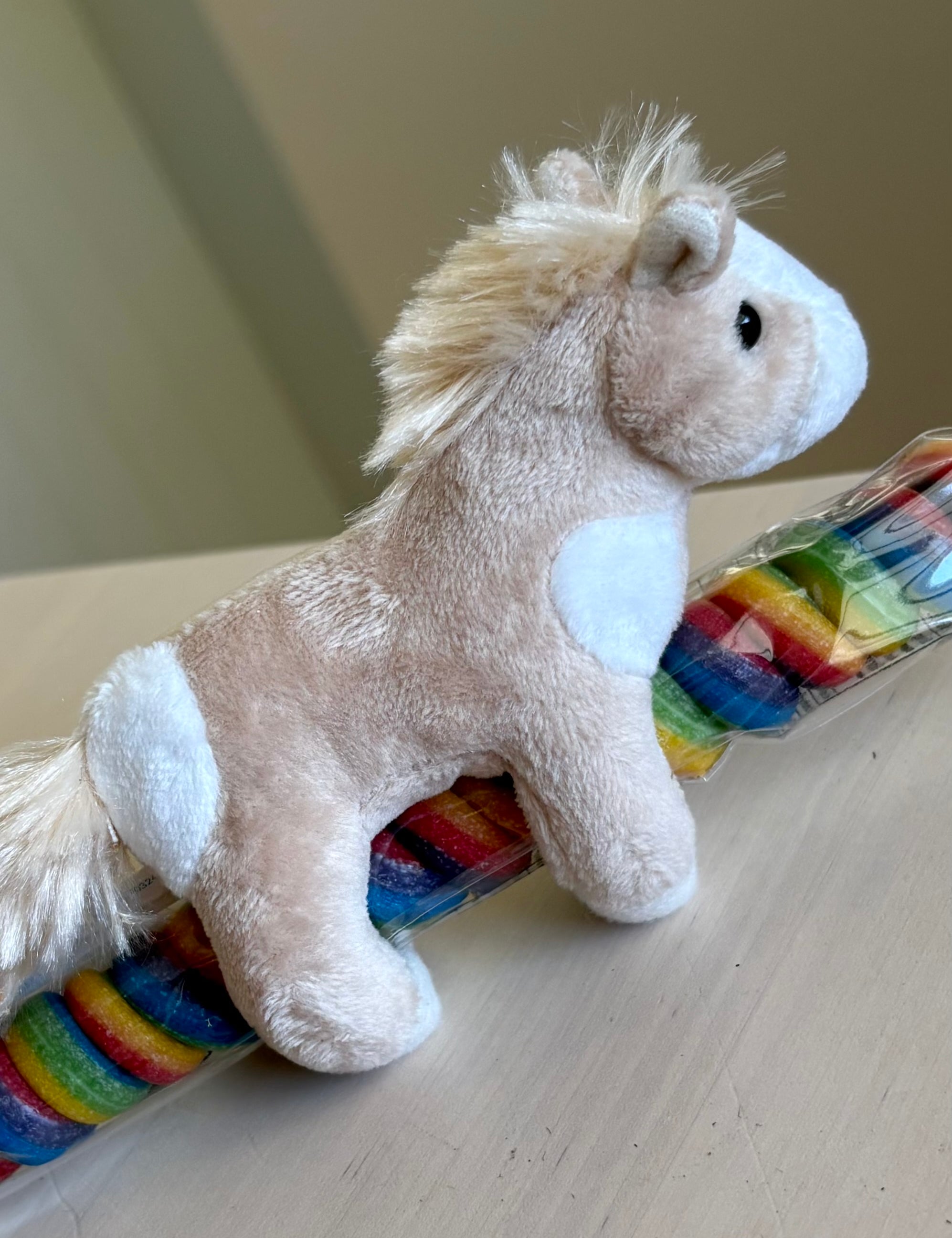 horsie lollipop palomino