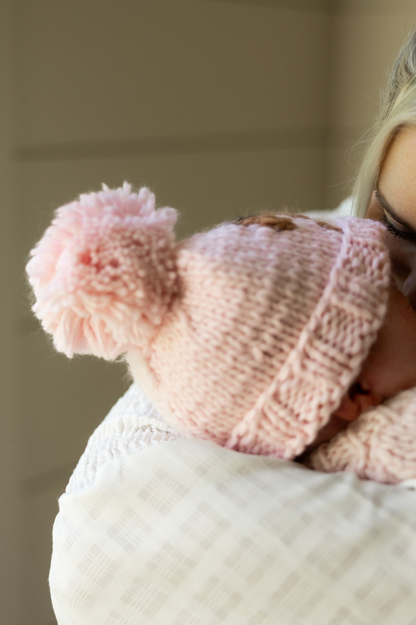 Pony Handknit Beanie (Pink)