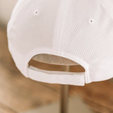 lucky horseshoe hat (white)