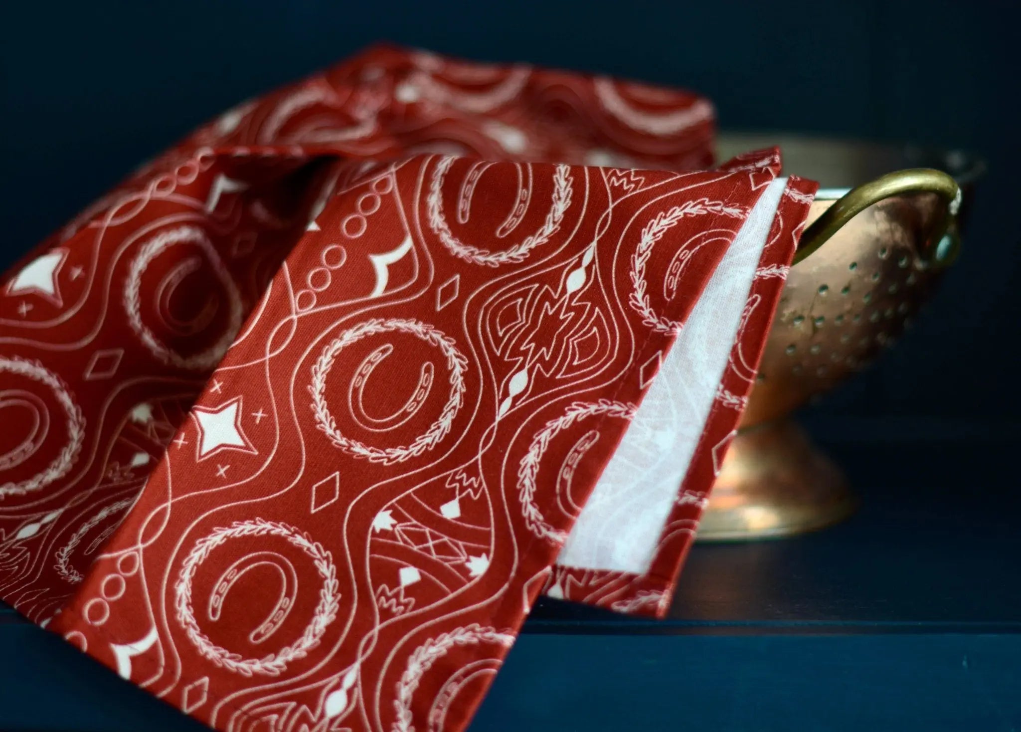 Christmas Horseshoe Tea Towel - Bridle Up Hope Shop