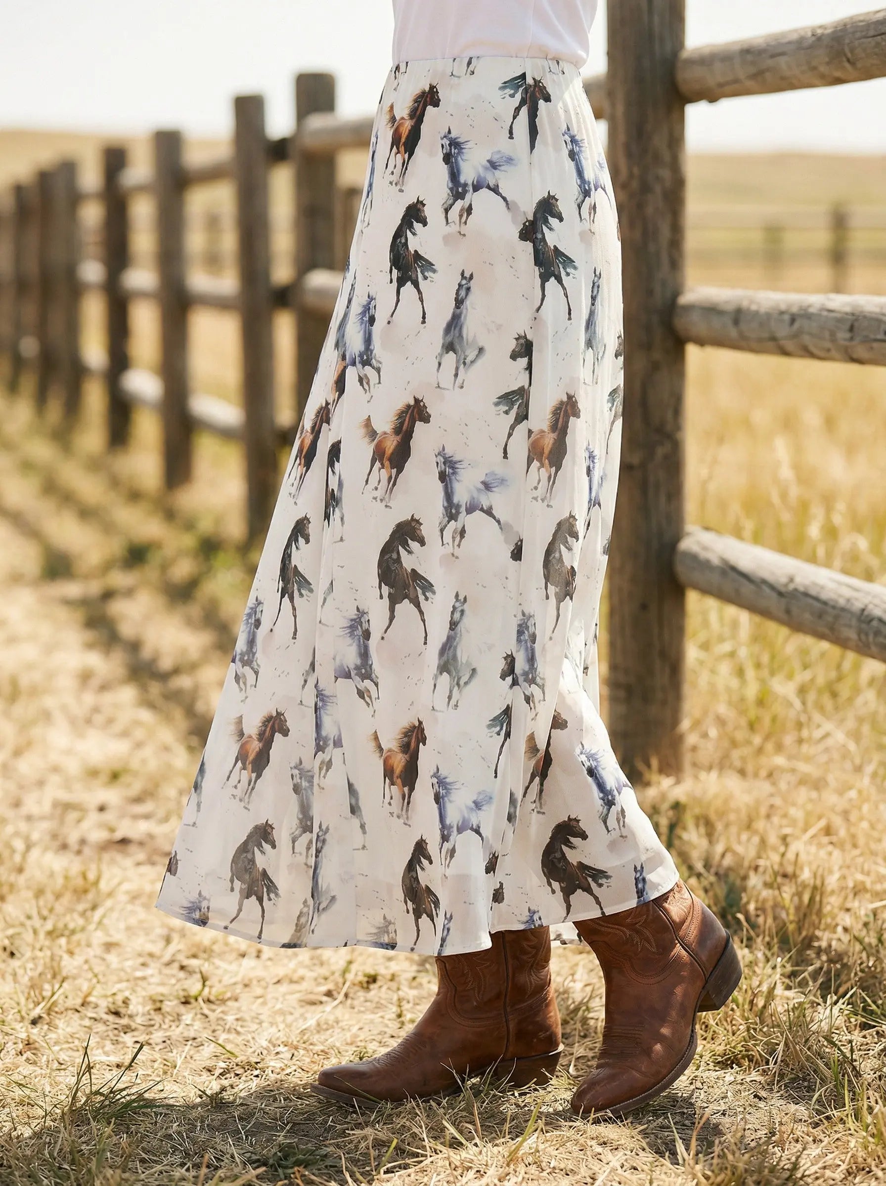 Galloping Horses Mesh Skirt Faire - Avery