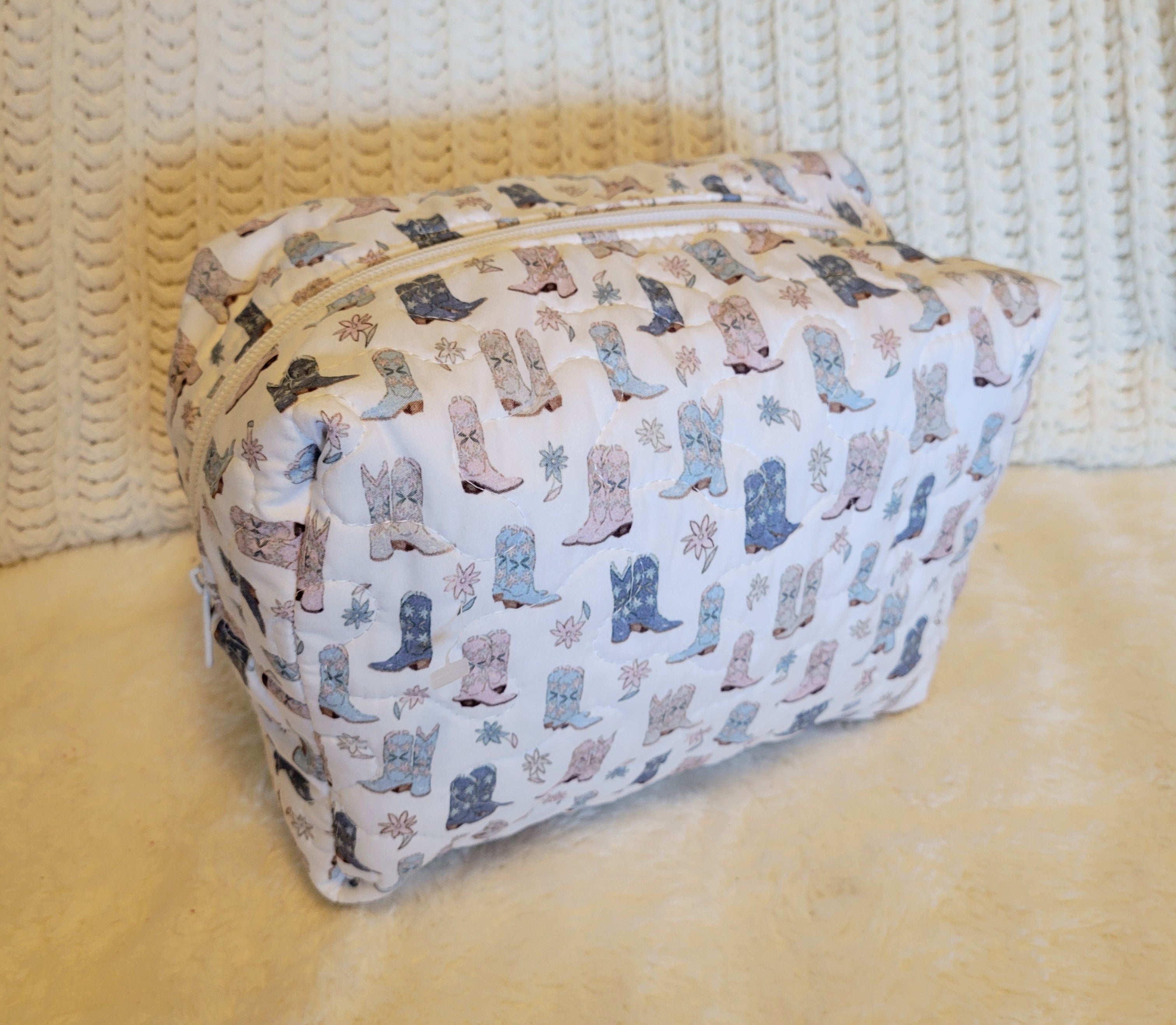 daisy boots quilted makeup bag