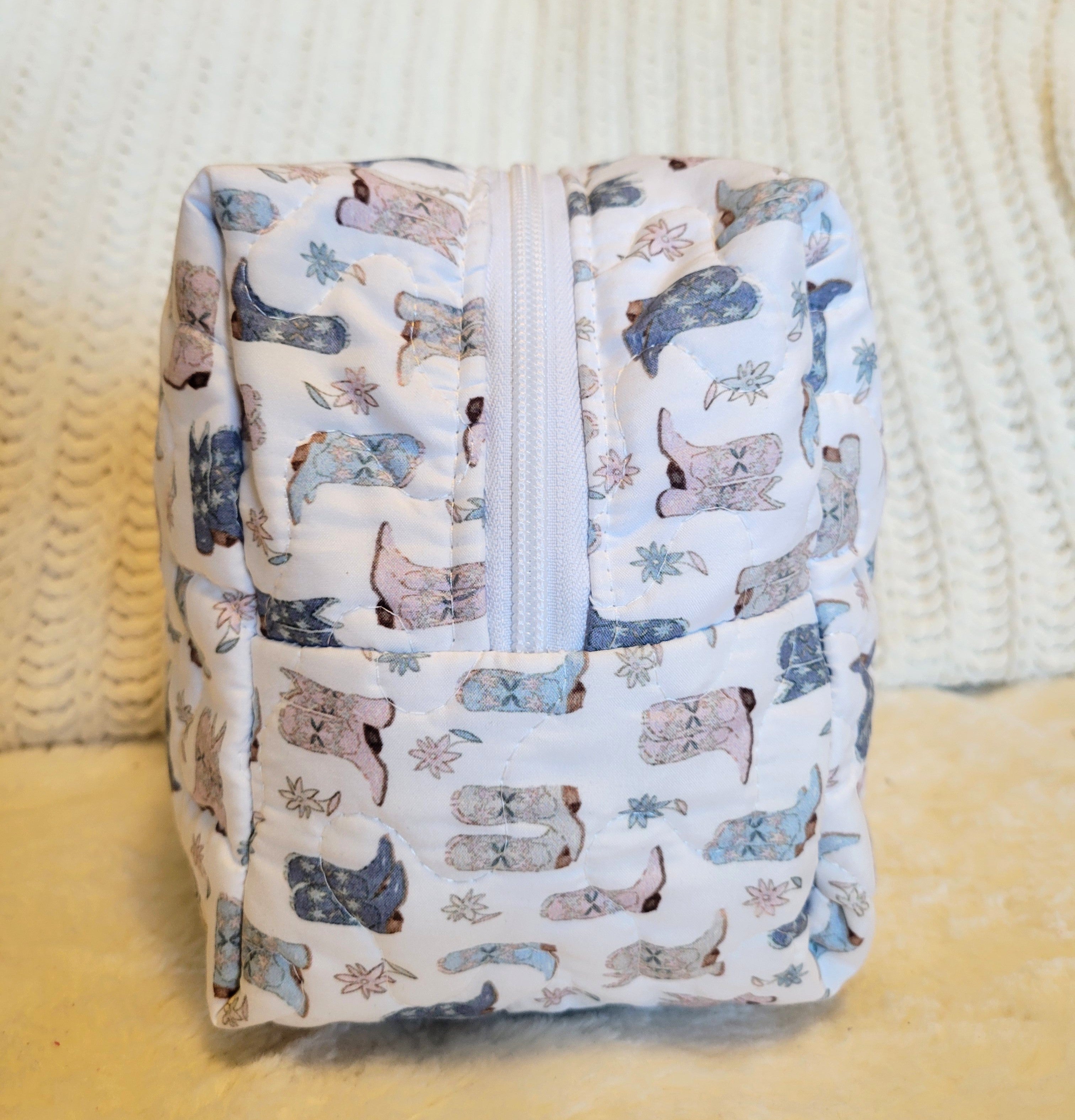 daisy boots quilted makeup bag