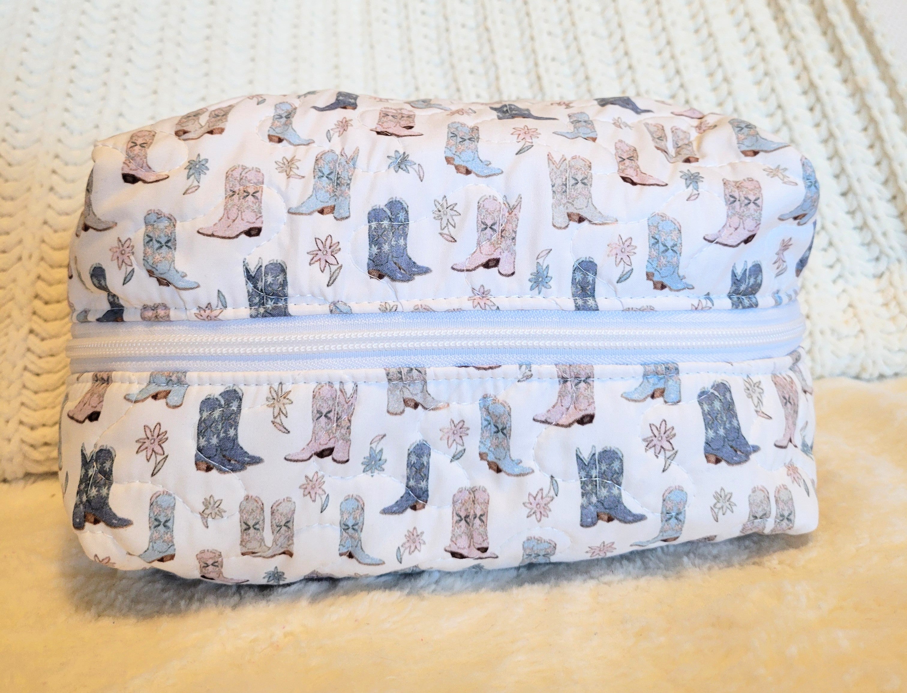 daisy boots quilted makeup bag